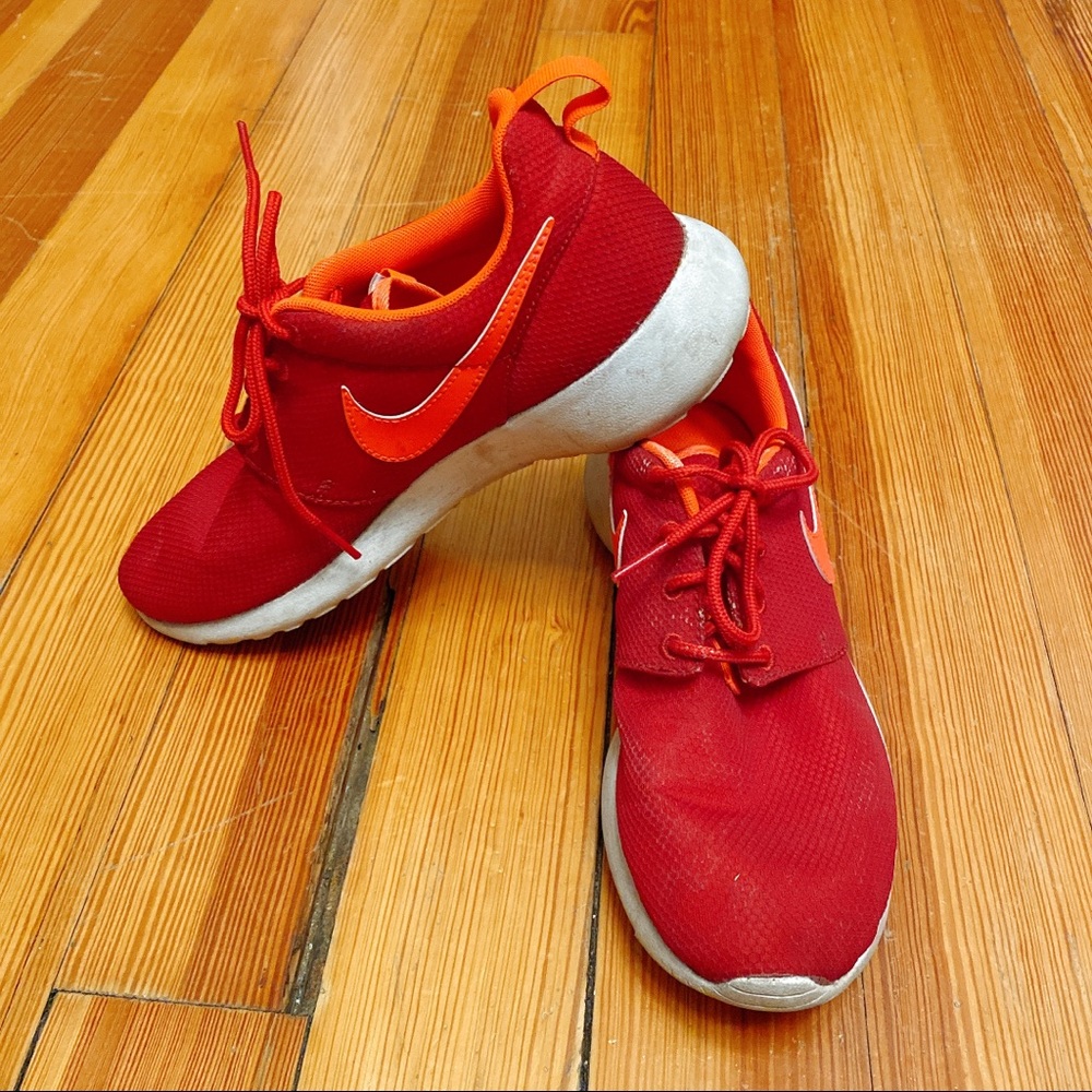 Nike Roshe Run shoes